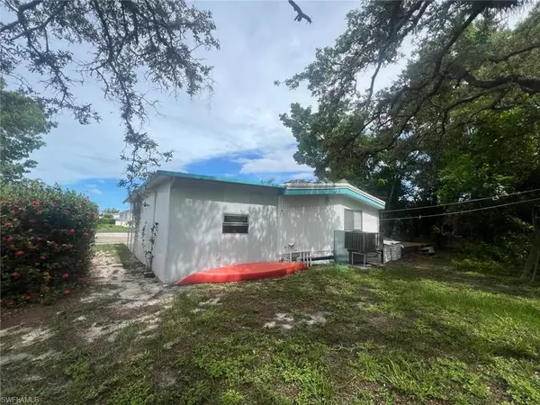 Bonita Springs, FL 34135,27387 Duvernay DR