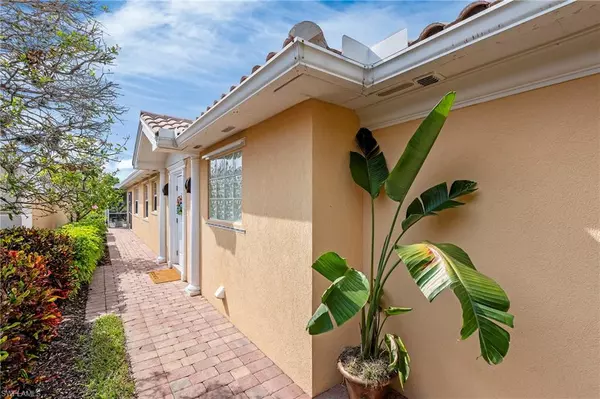 Bonita Springs, FL 34135,28272 Islet TRL