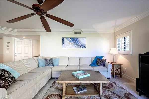 Naples, FL 34108,601 Beachwalk CIR #L104