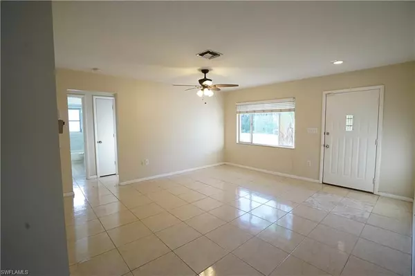 Fort Myers, FL 33967,9053 Irving RD