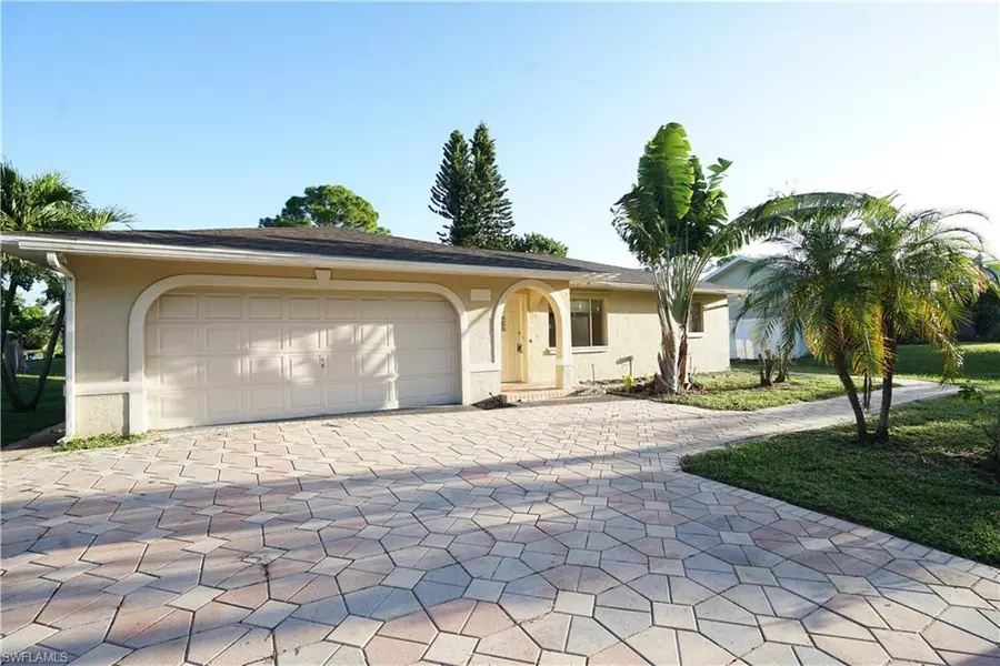 9053 Irving RD, Fort Myers, FL 33967