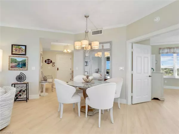 Naples, FL 34110,1001 Arbor Lake DR #501