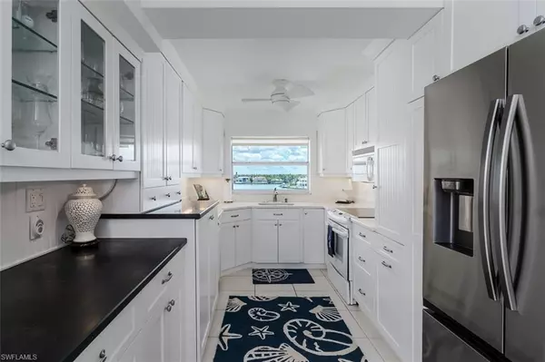 Naples, FL 34103,3450 Gulf Shore BLVD N #507