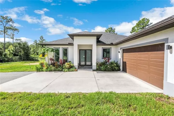 Naples, FL 34117,2682 4th AVE SE