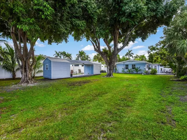Naples, FL 34102,619 10th ST N