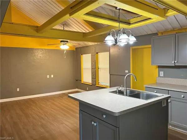 Fort Myers, FL 33905,10511 Orange River BLVD #B