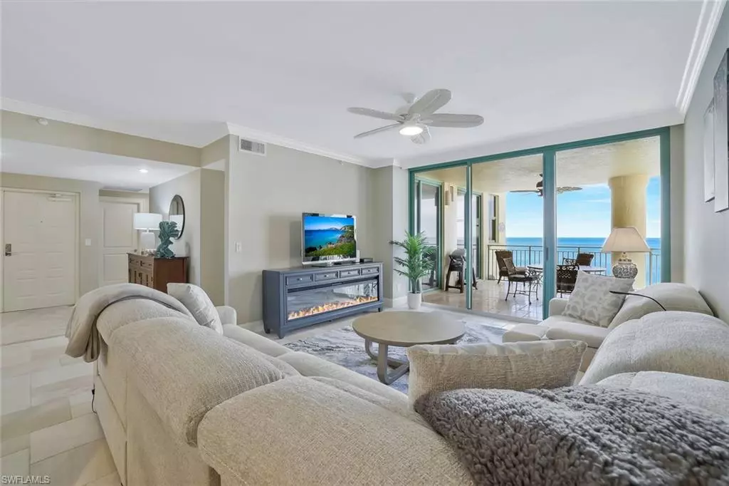 Marco Island, FL 34145,980 Cape Marco DR #1006
