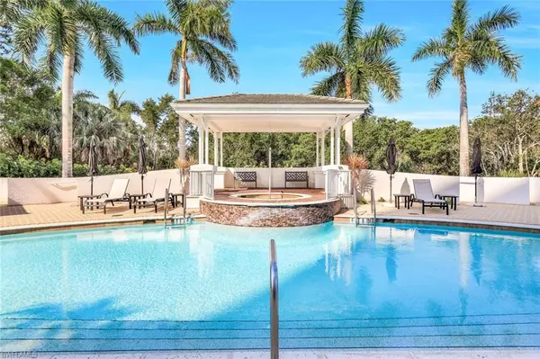 Naples, FL 34110,300 Dunes BLVD #803