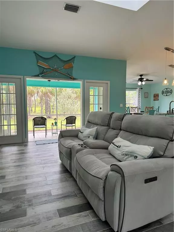 Naples, FL 34117,3525 16th AVE SE