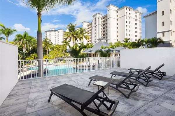 460 Launch CIR #202, Naples, FL 34108