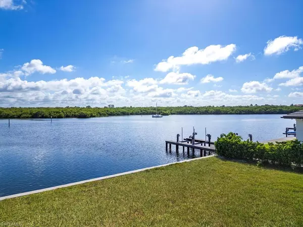 2375 TARPON RD, Naples, FL 34102