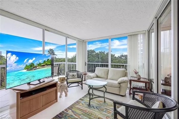 Naples, FL 34108,5501 Heron Point DR #204