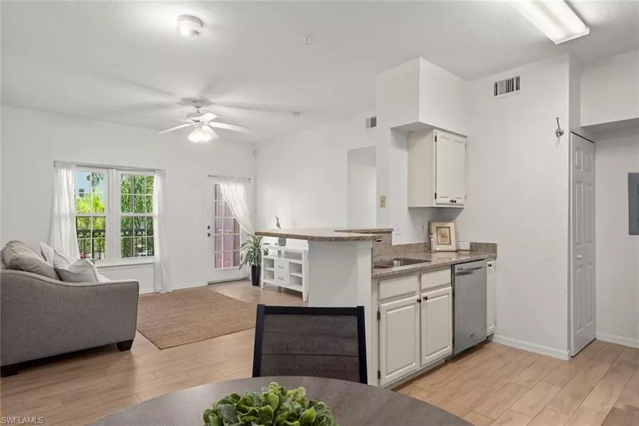 23500 Walden Center DR #206, Estero, FL 34134