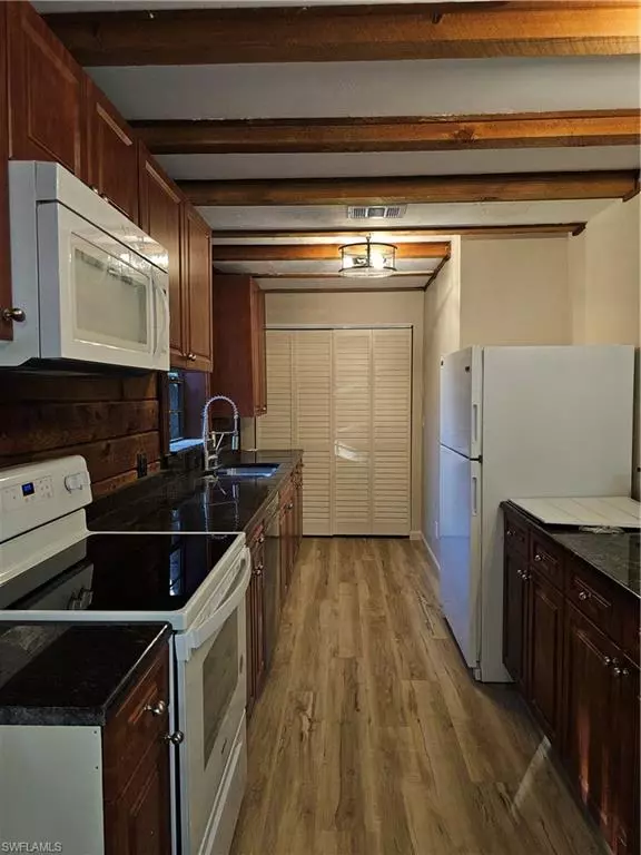 Fort Myers, FL 33967,8361 Cypress DR S