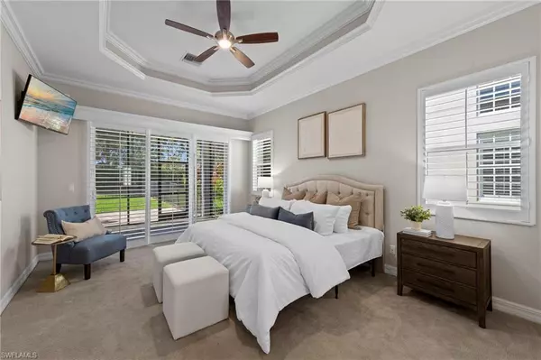 Naples, FL 34119,1813 Senegal Date DR