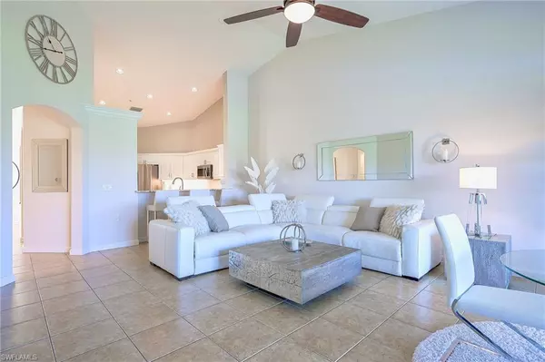 Naples, FL 34109,3048 Horizon LN #1106