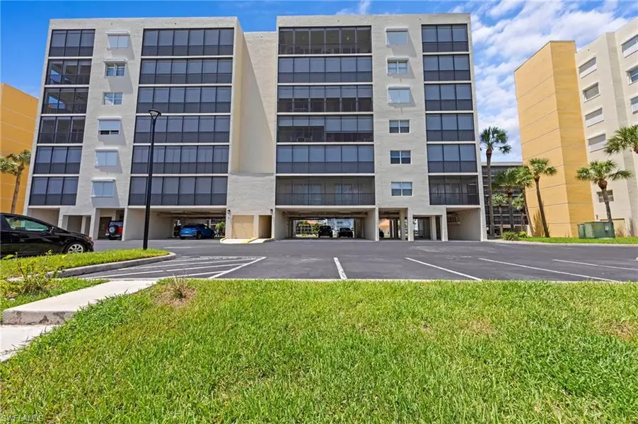 4411 Bay Beach LN #762, Fort Myers Beach, FL 33931