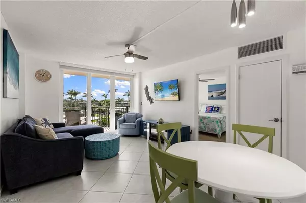 Marco Island, FL 34145,180 Seaview CT #414