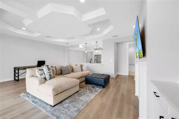 Naples, FL 34114,15328 Lucerna ST #102