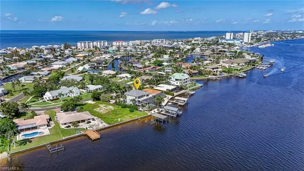 Fort Myers Beach, FL 33931,5640 Williams DR