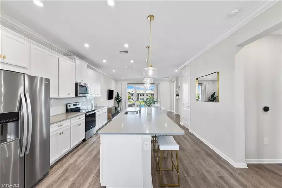 4607 Arboretum CIR #202, Naples, FL 34112