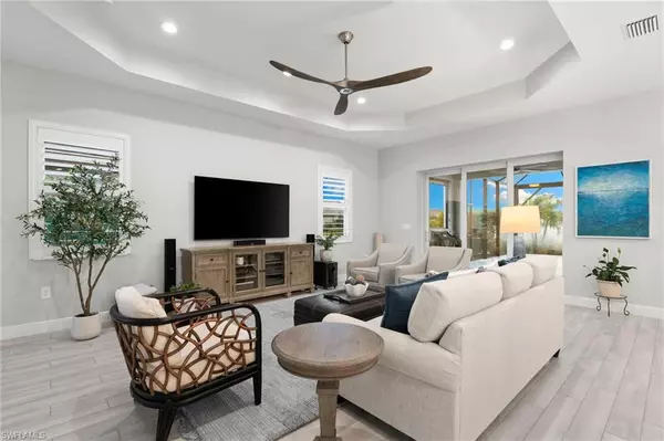 Naples, FL 34120,3992 Skysail DR