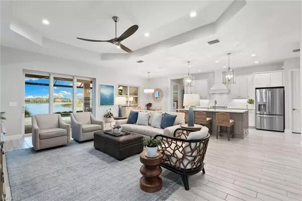 Naples, FL 34120,3992 Skysail DR
