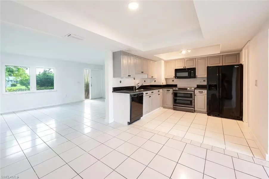 4912 HAWAII BLVD #29, Naples, FL 34112