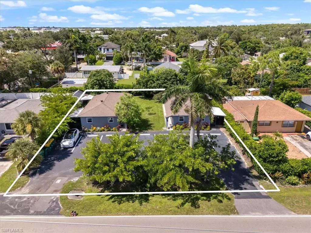 Naples, FL 34104,3365-3367 Estey AVE