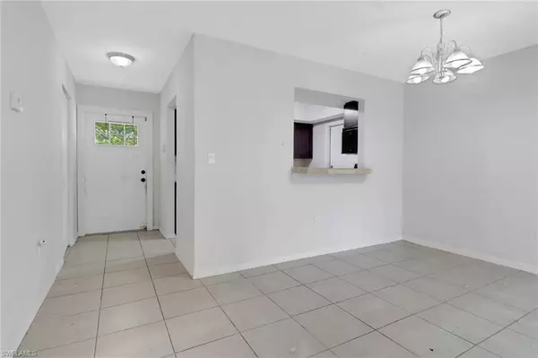 Naples, FL 34117,2075 17th ST SW