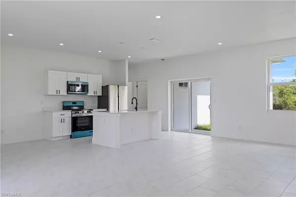 Lehigh Acres, FL 33974,938 Grant BLVD