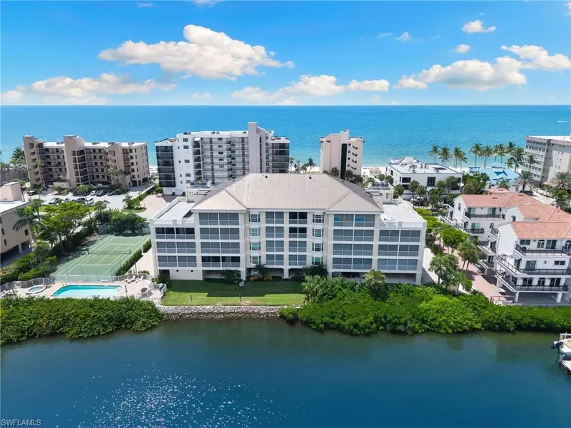 9380 Gulf Shore DR #402, Naples, FL 34108