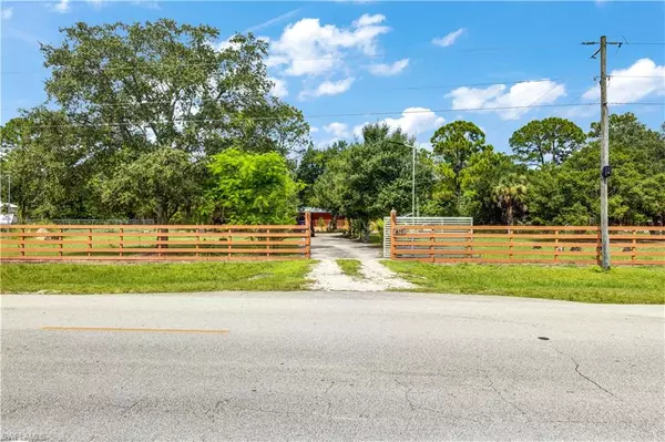 Clewiston, FL 33440,410 N Cabbage Palm ST
