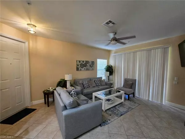 Naples, FL 34110,1335 Sweetwater CV #101