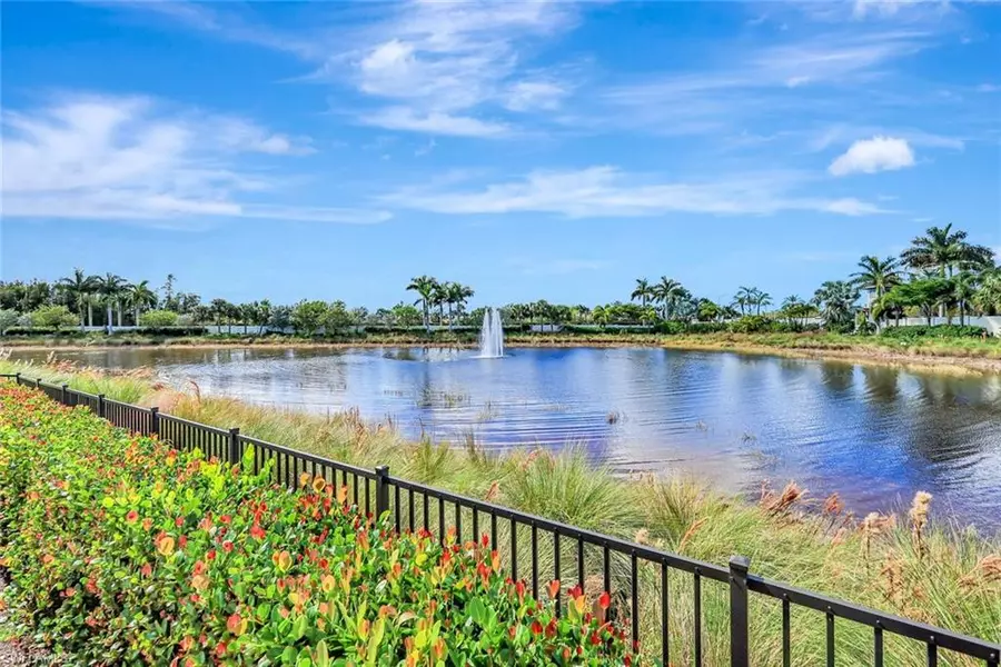 8825 N Saint Lucia DR, Naples, FL 34114