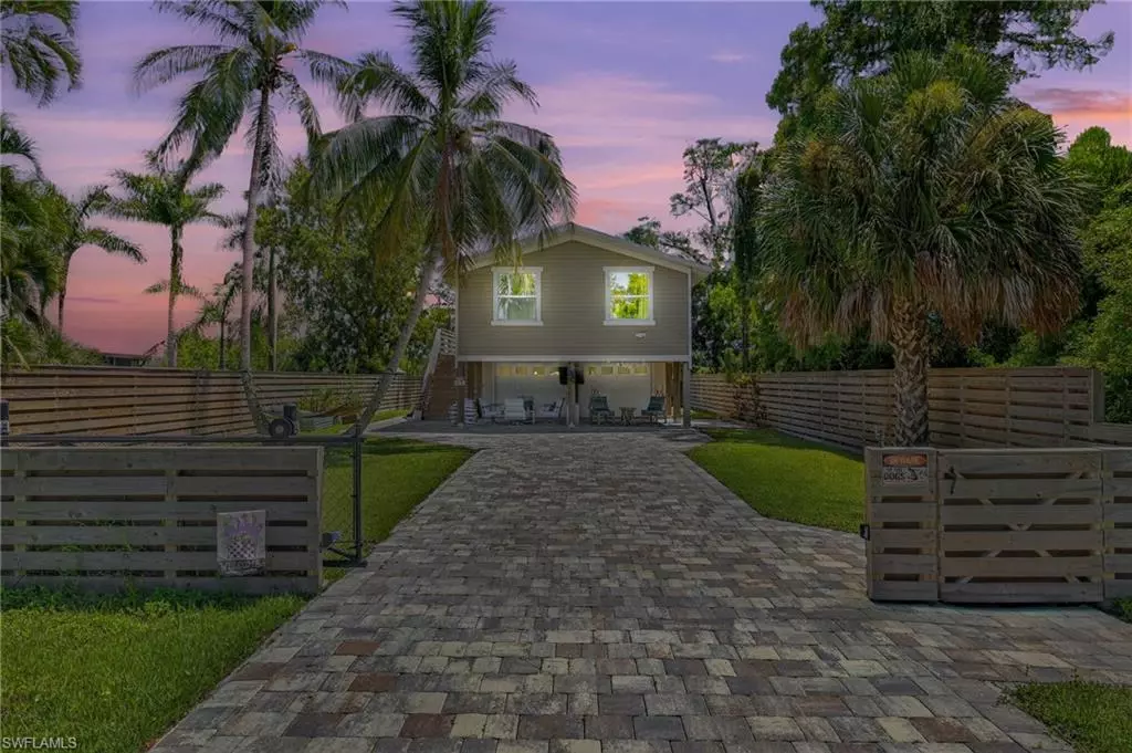 Naples, FL 34112,3020 Woodside AVE