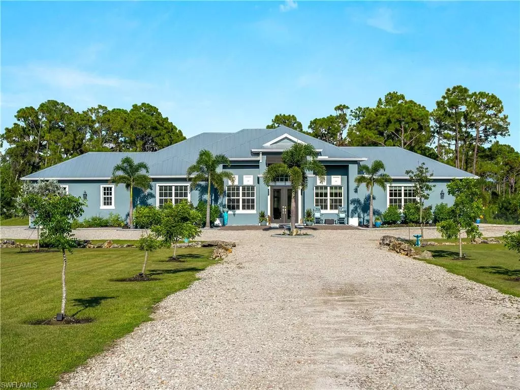 Venice, FL 34293,9016 Falcon CT