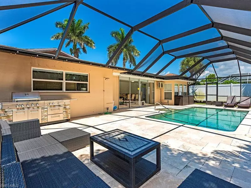 152 Coral Vine DR, Naples, FL 34110