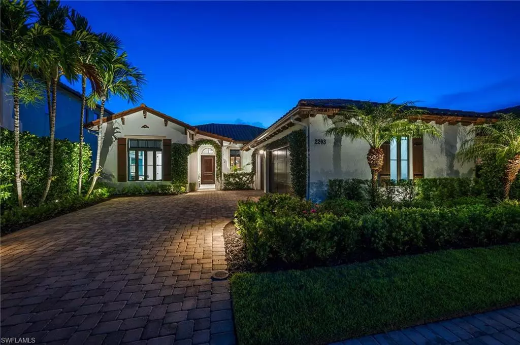 Naples, FL 34105,2243 Residence CIR