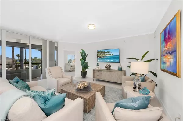 Naples, FL 34108,8665 Bay Colony DR #202