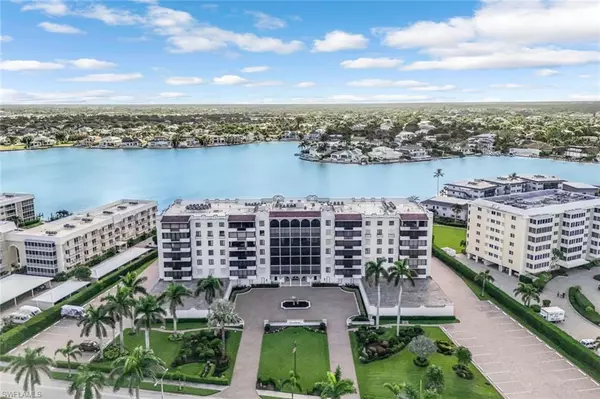 Naples, FL 34103,3430 Gulf Shore BLVD N #5J