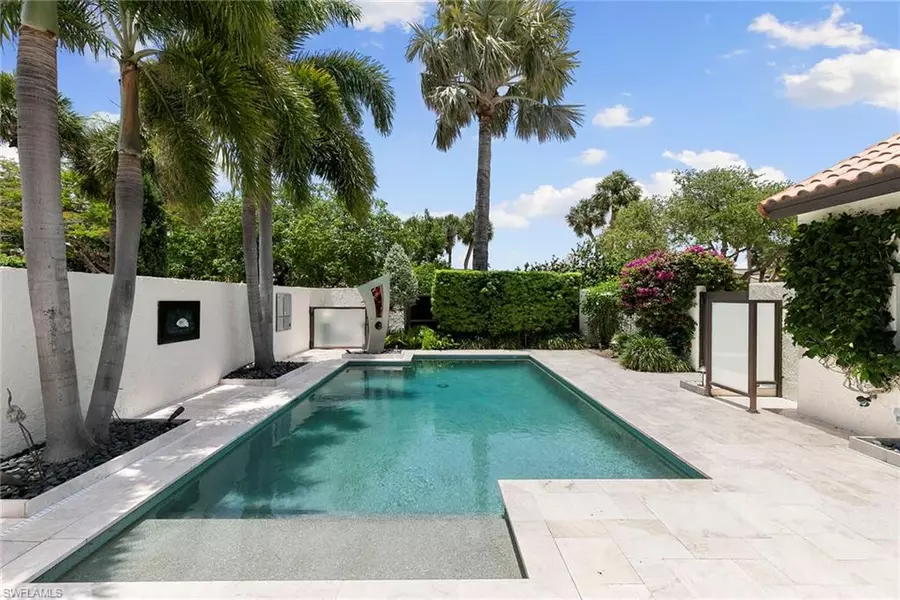 580 Tierra Mar LN #21, Naples, FL 34108