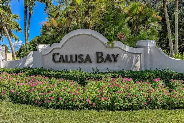 Naples, FL 34109,6910 Satinleaf RD N #101