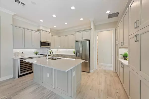 Naples, FL 34112,8980 Calypso CT