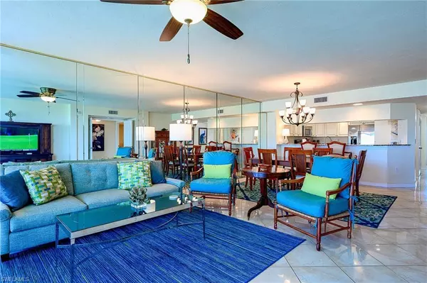 Naples, FL 34108,25 Bluebill AVE #403