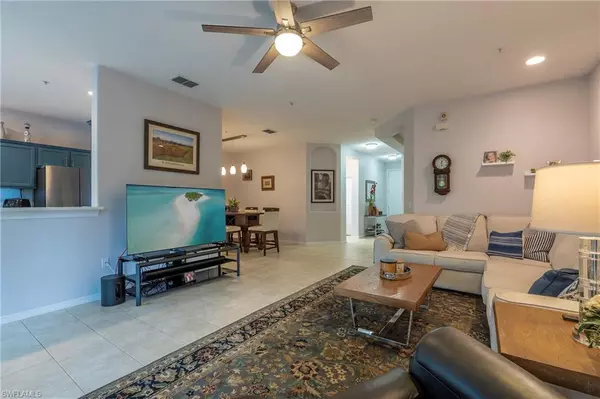 Naples, FL 34112,4675 Winged Foot CT #102