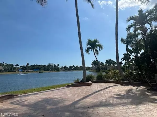 Naples, FL 34114,4755 Southern Breeze DR
