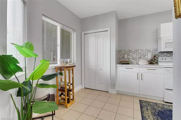 Naples, FL 34104,7835 Regal Heron CIR #204
