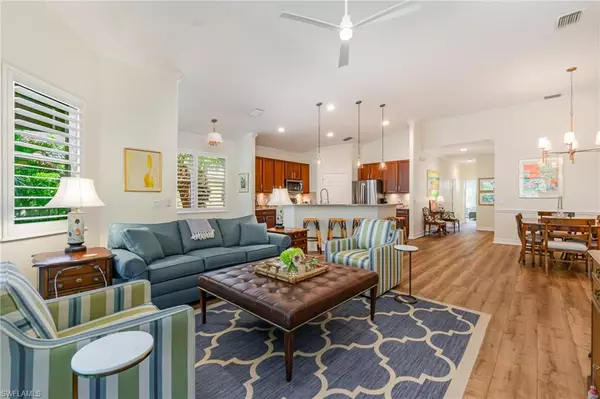 Naples, FL 34119,2001 Tarpon Bay DR N #202