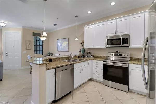 Naples, FL 34113,9098 Capistrano ST S #7102